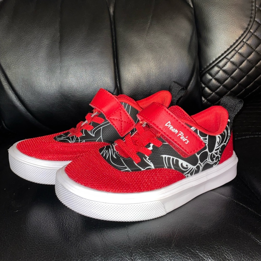 NWOT Dream Pairs Kids red Sneakers